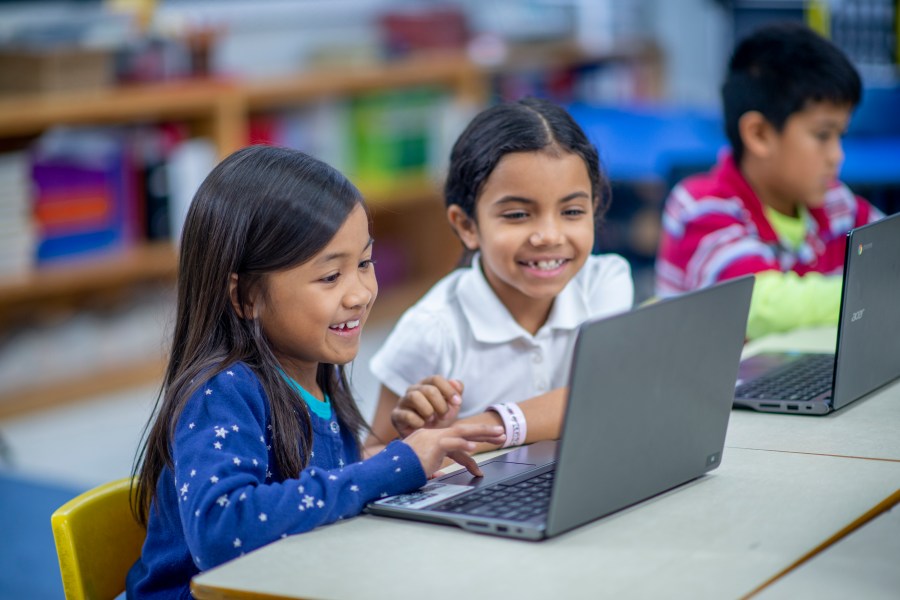 Pasco County schools to cut back on students' screen time