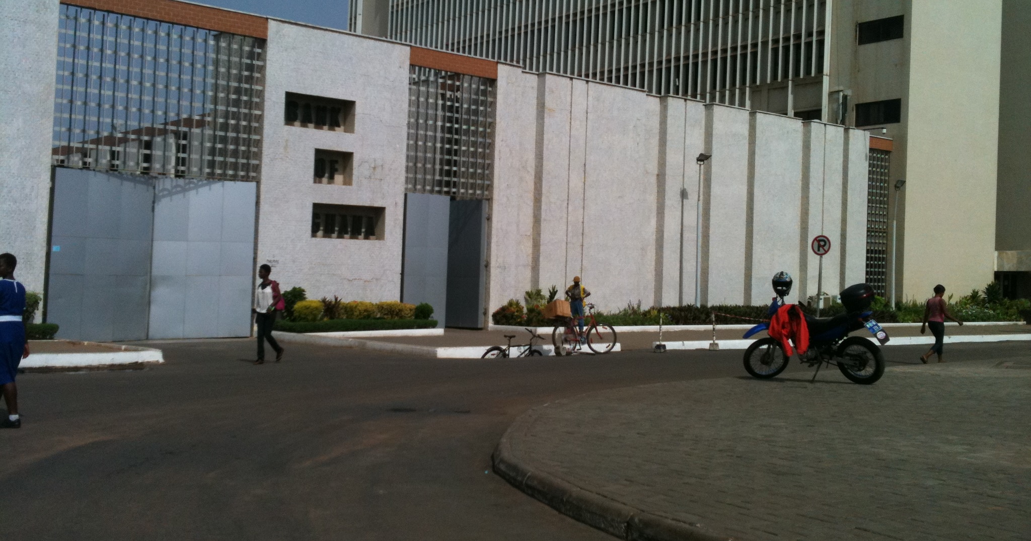 Ghana allocates $429M to boost foreign-exchange reserves through gold purchases