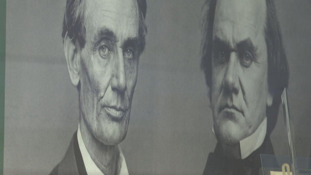 Artifacts from Abraham Lincoln's time as Springfield lawyer up for auction