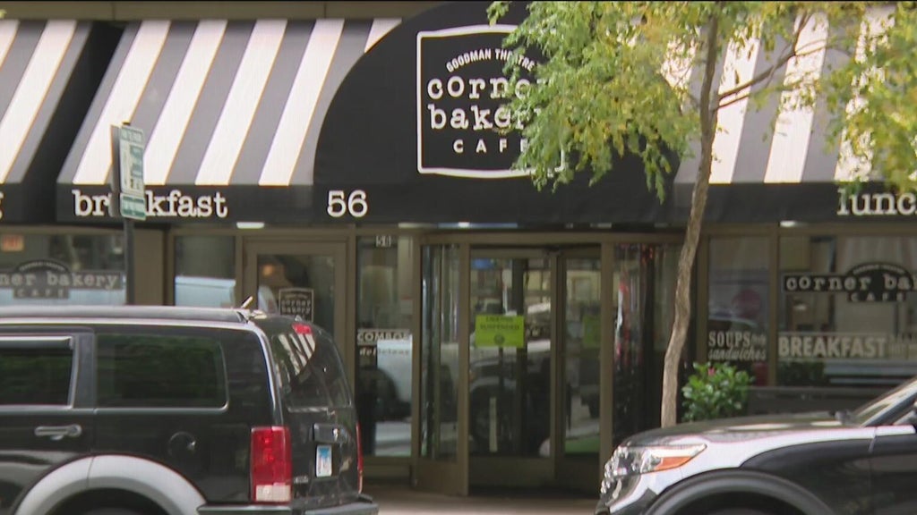 Corner Bakery confirms closure of Loop location after "license suspended" sign spotted on door