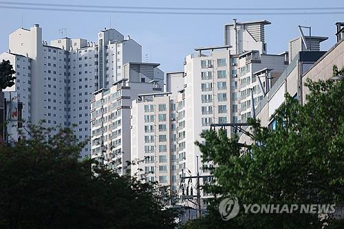 Population mobility climbs 0.6 pct in June