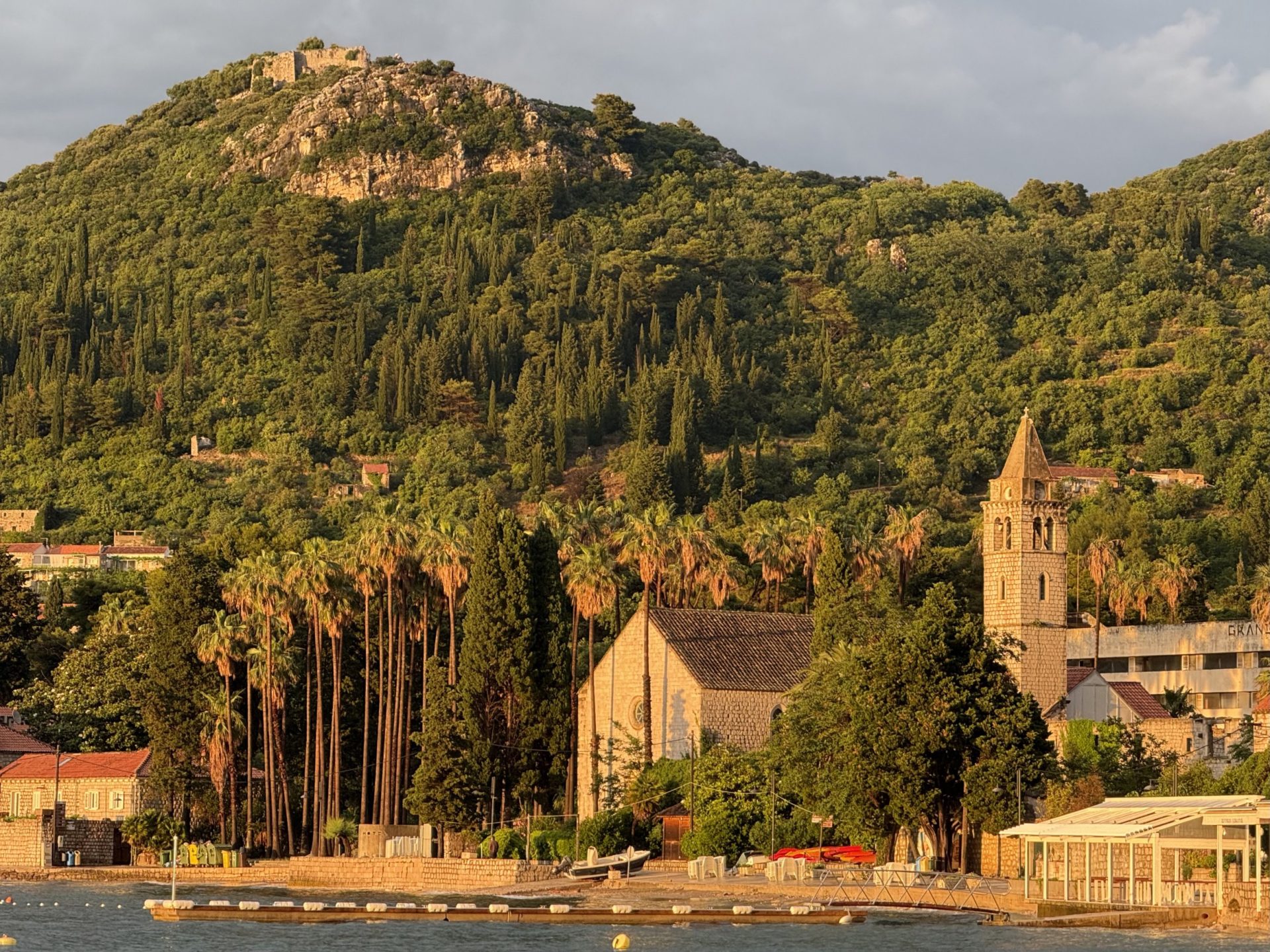 I escaped the crowds of Dubrovnik to go island hopping using cheap ferries