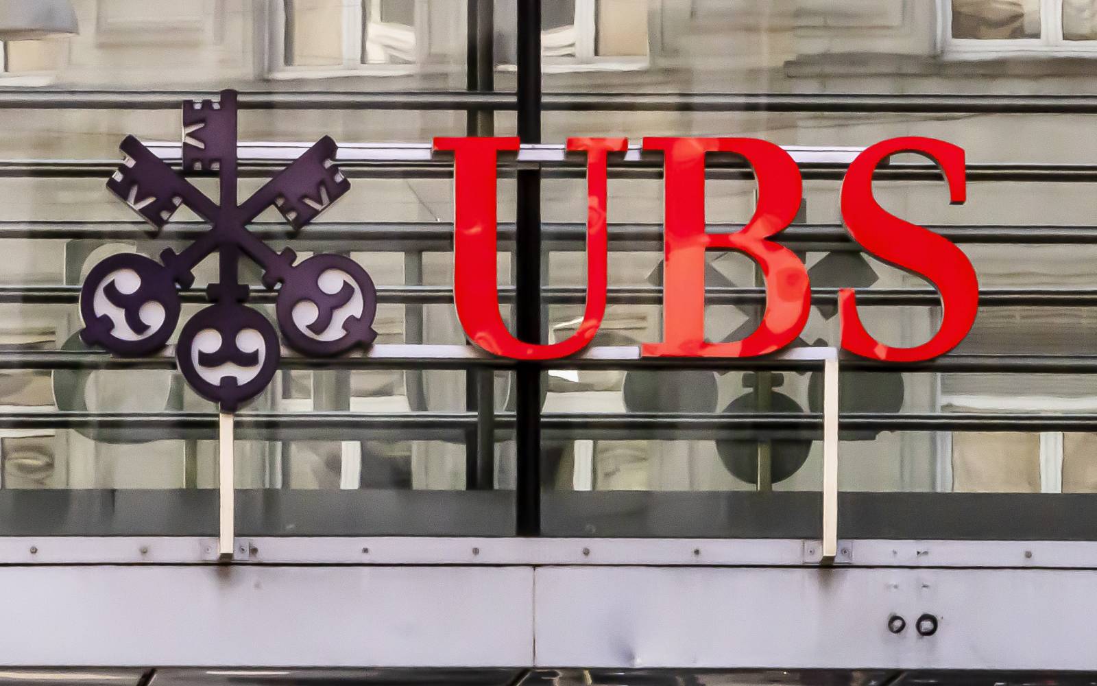 UBS reports second-quarter net profit up 17% to US$2.8bil