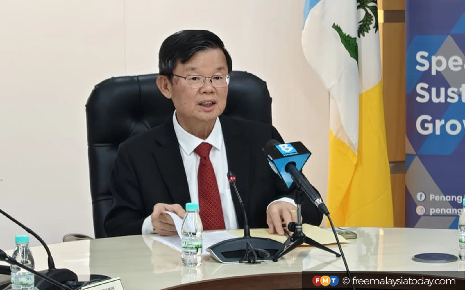 Chow dismisses Sanusi’s push for Penang ‘lease’ review