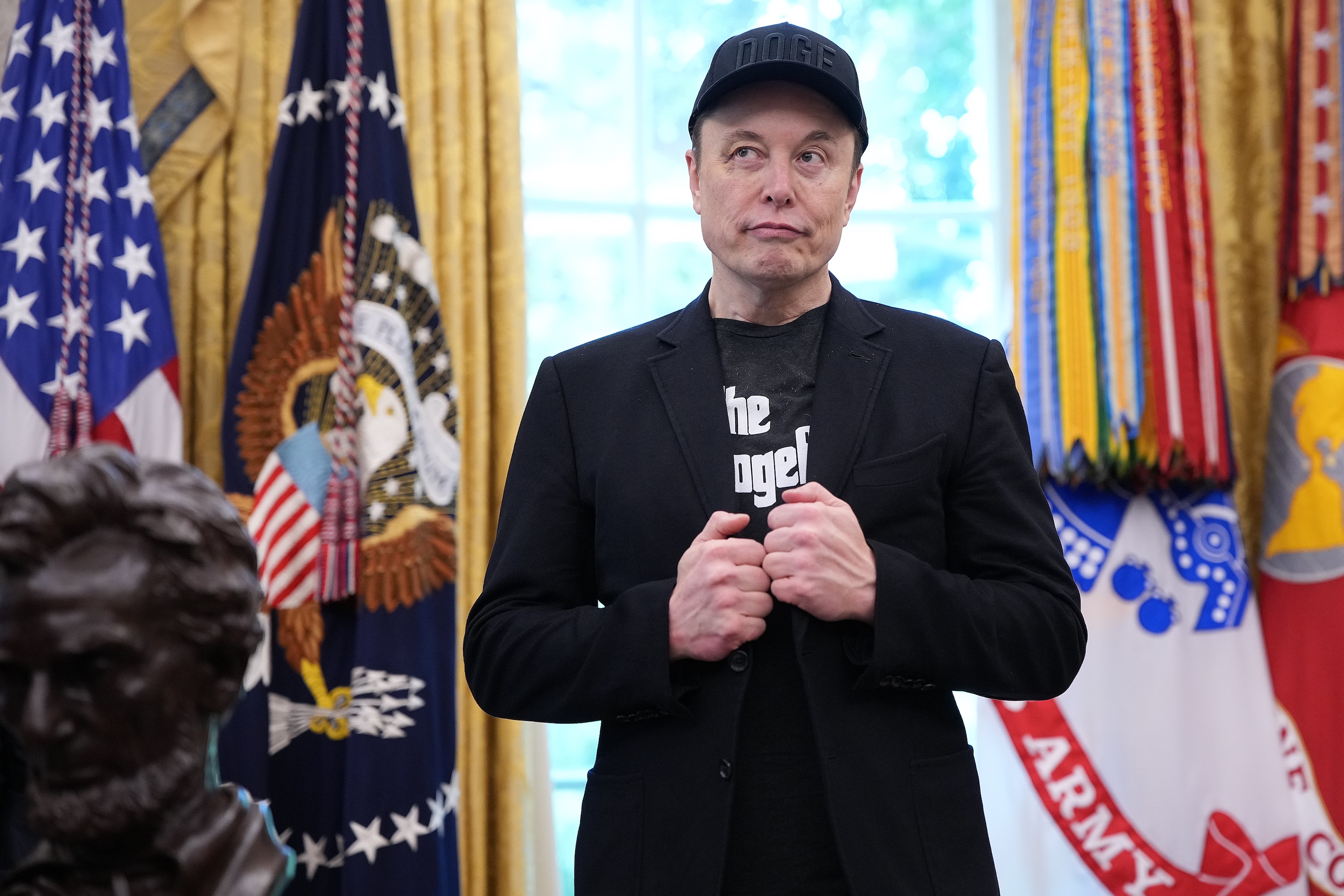 Elon Musk Calls Anne Hathaway a 'Marionette' for 2018 LGBTQ+ Rights Speech
