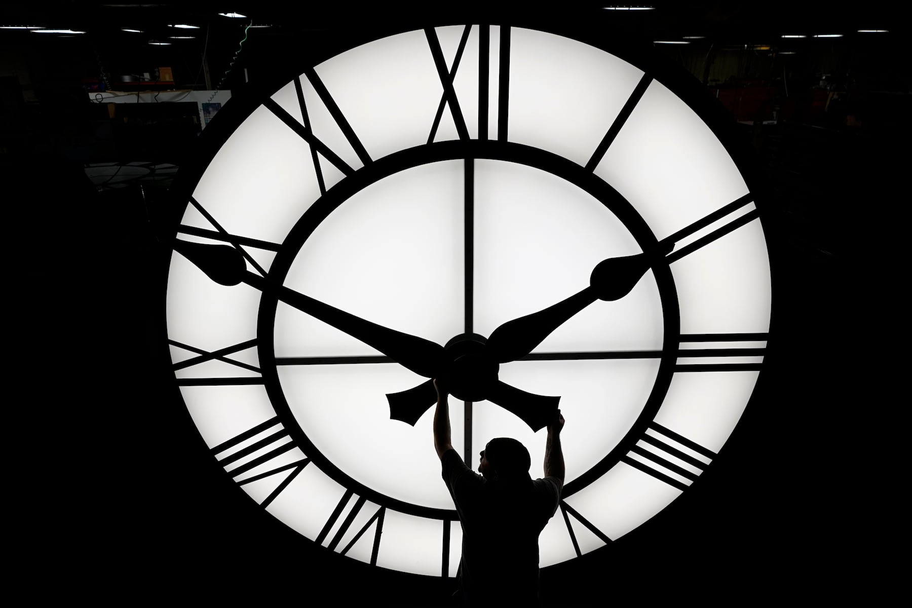 Permanent daylight saving time: Trump speaks out on plans to get rid of time change