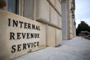 Terry Savage: Waiting for an IRS refund? You're not alone