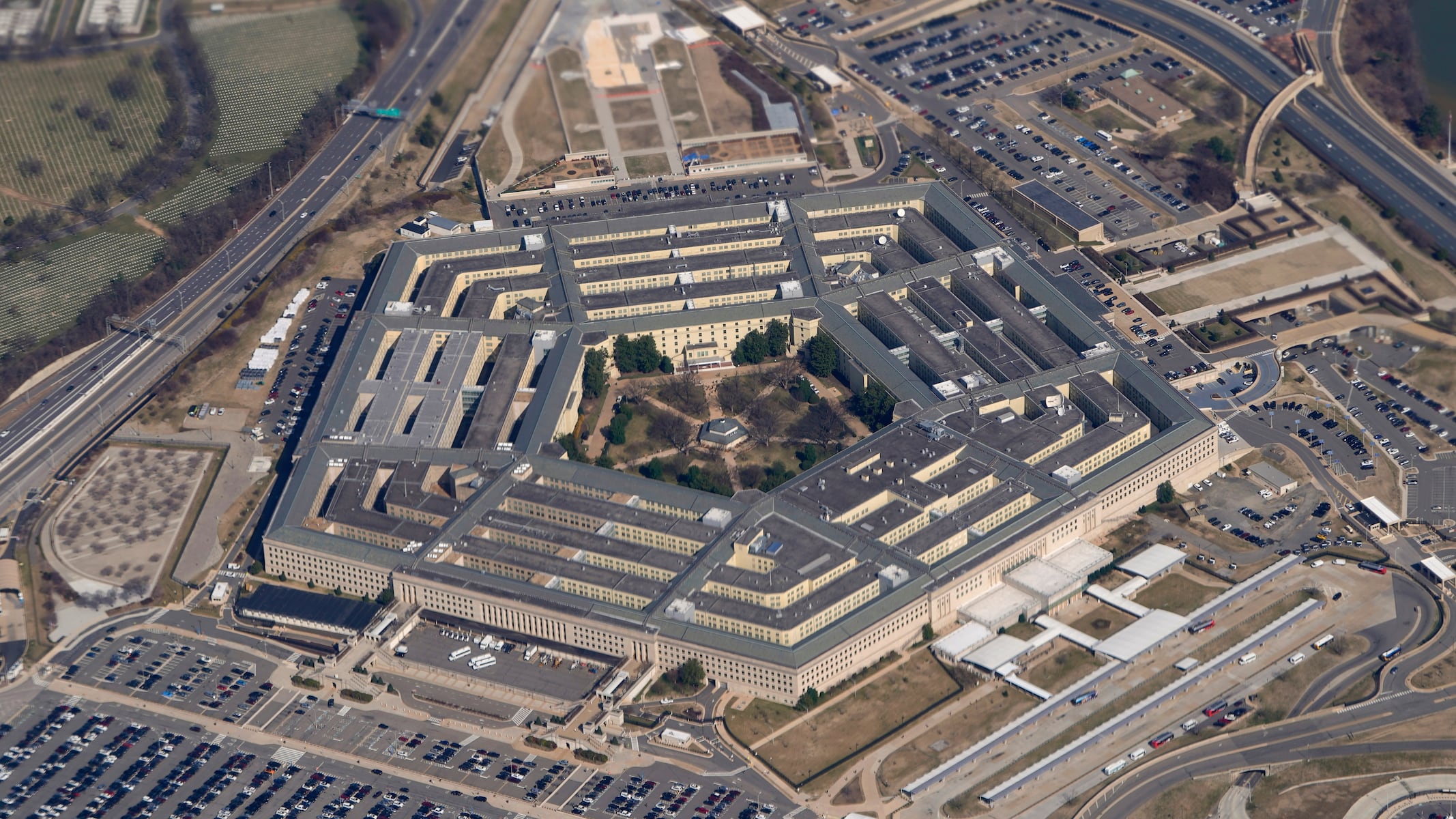 Boeing, others win $363 million in Navy contracts