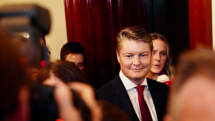 Inside the Labor Party meeting where Victoria's new premier was elected