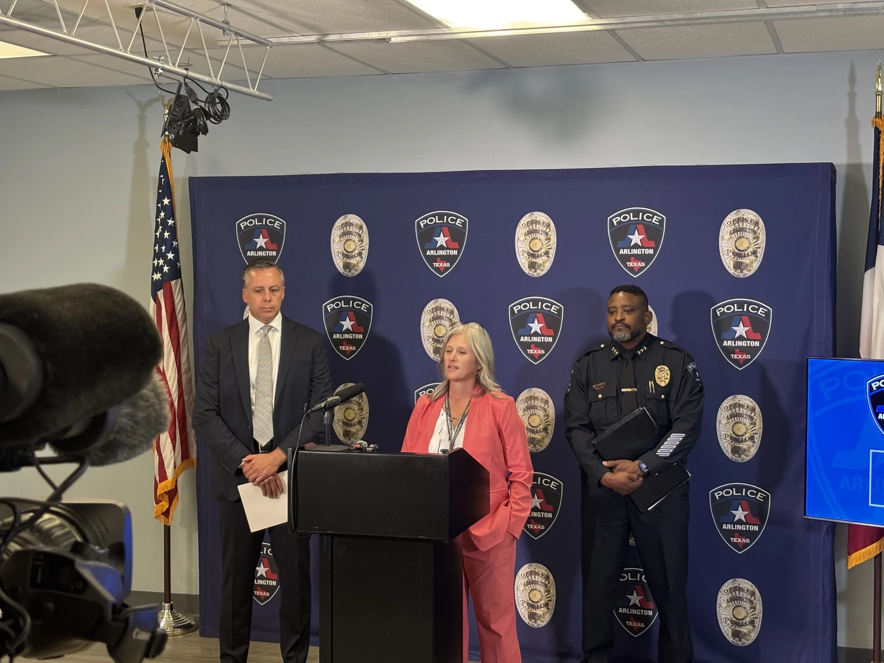 Woman charged in 2012 Arlington stabbing death released on $450K bond