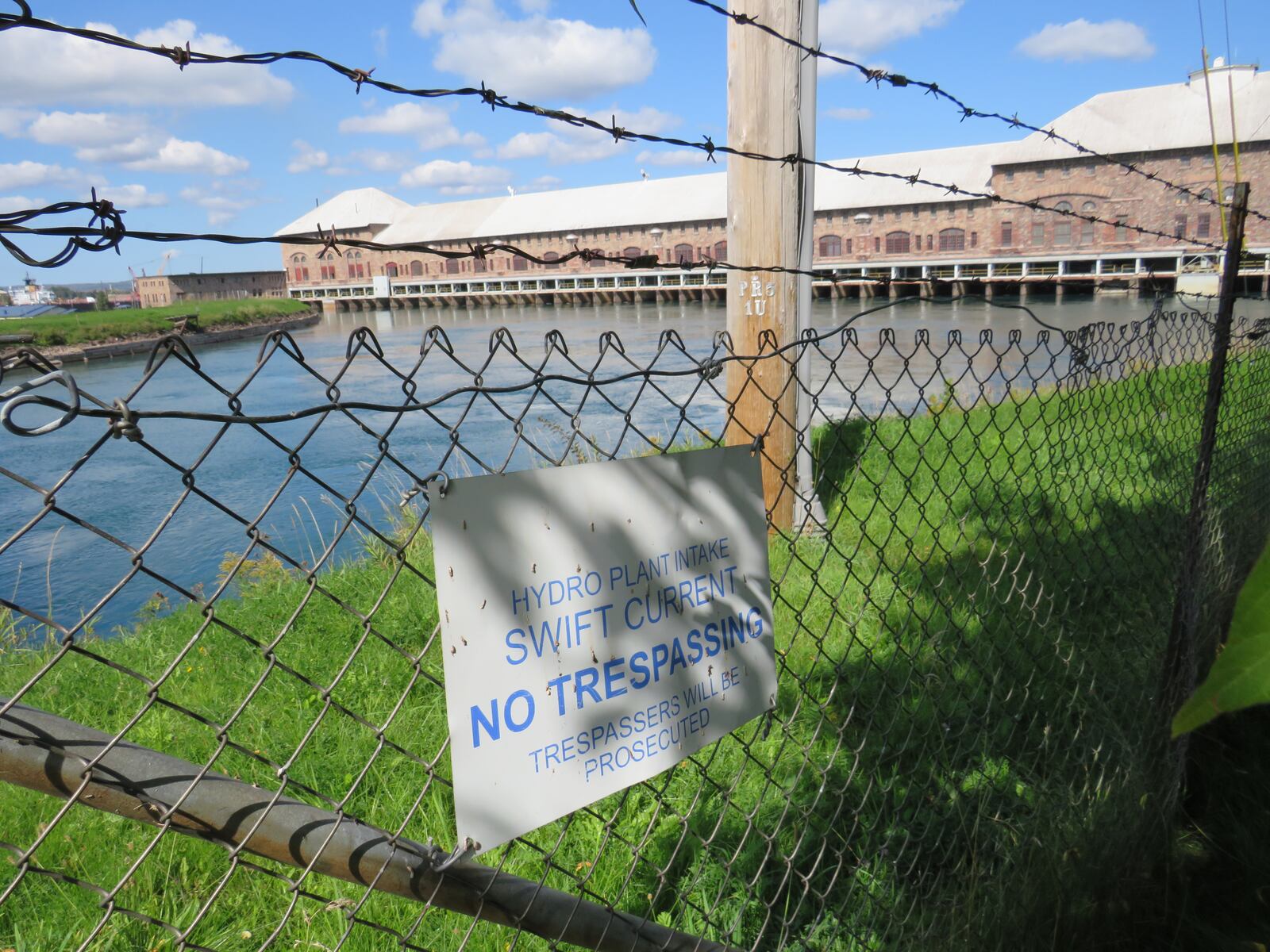 Man found dead after five-day search of Upper Peninsula power canal
