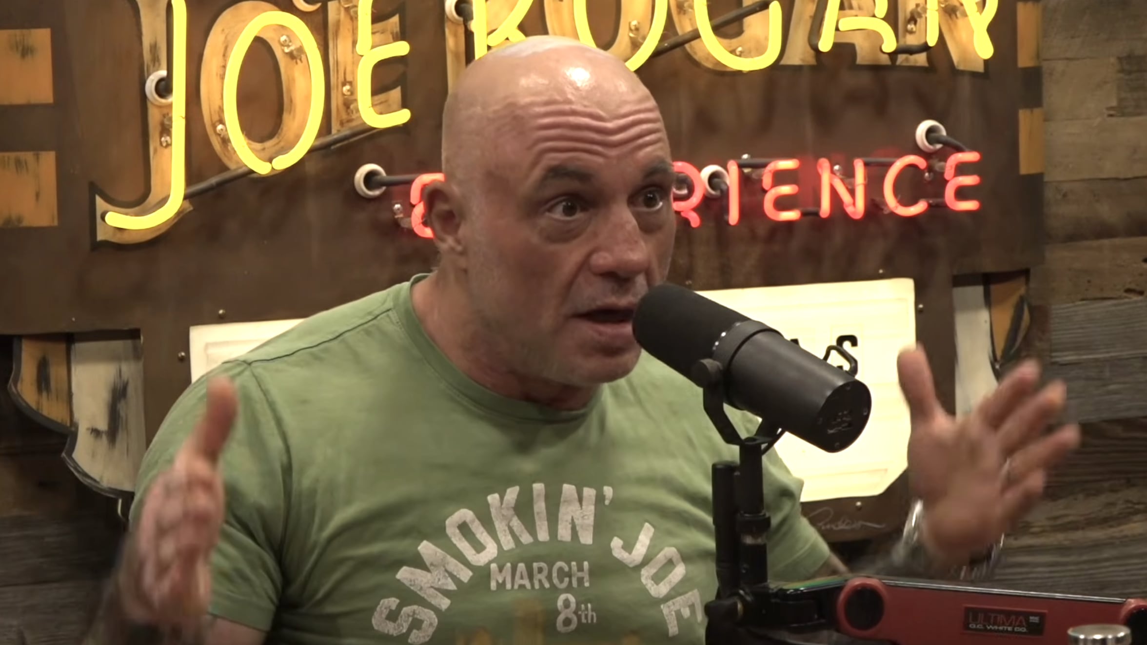 Joe Rogan Mocks MAGA’s ‘Made Up’ Culture War Meltdown