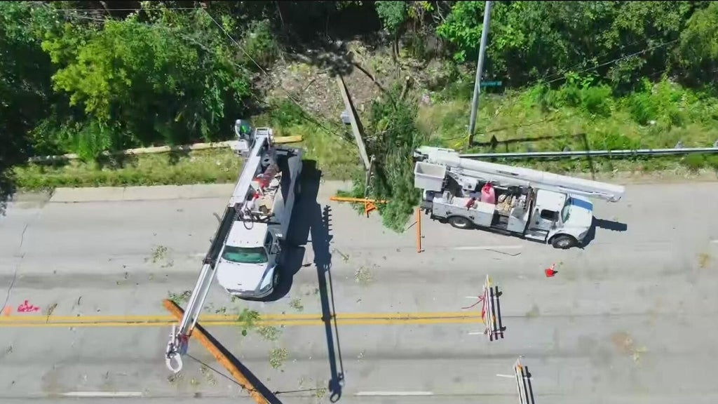 ComEd crews continue power restoration efforts in Chicago Heights