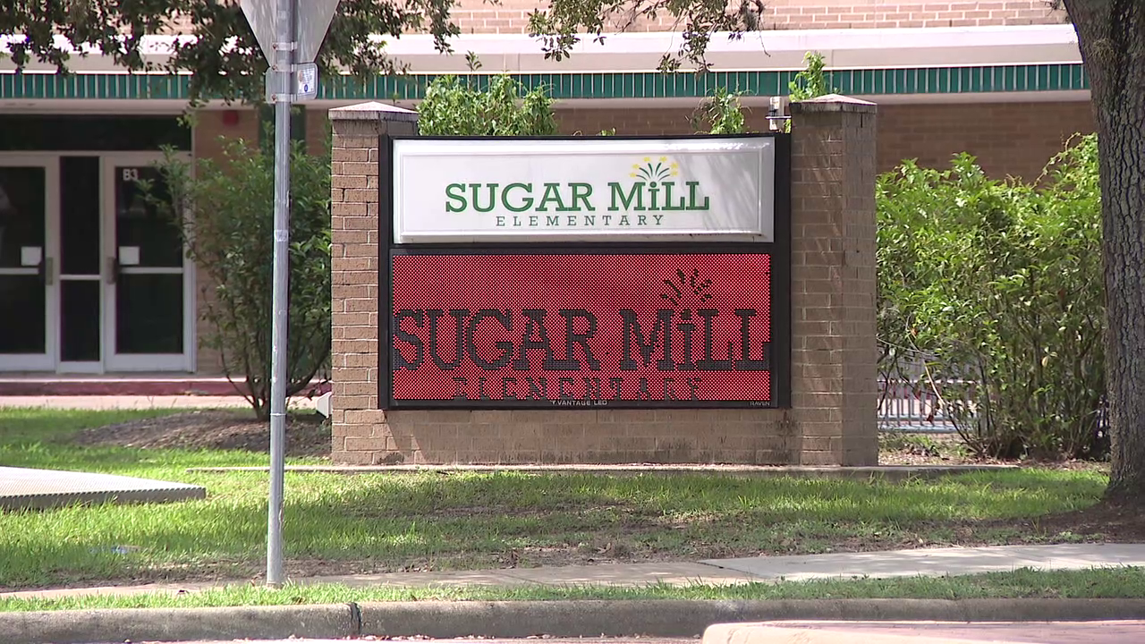 Fort Bend ISD parent says school closure led family to leave district ahead of new school year
