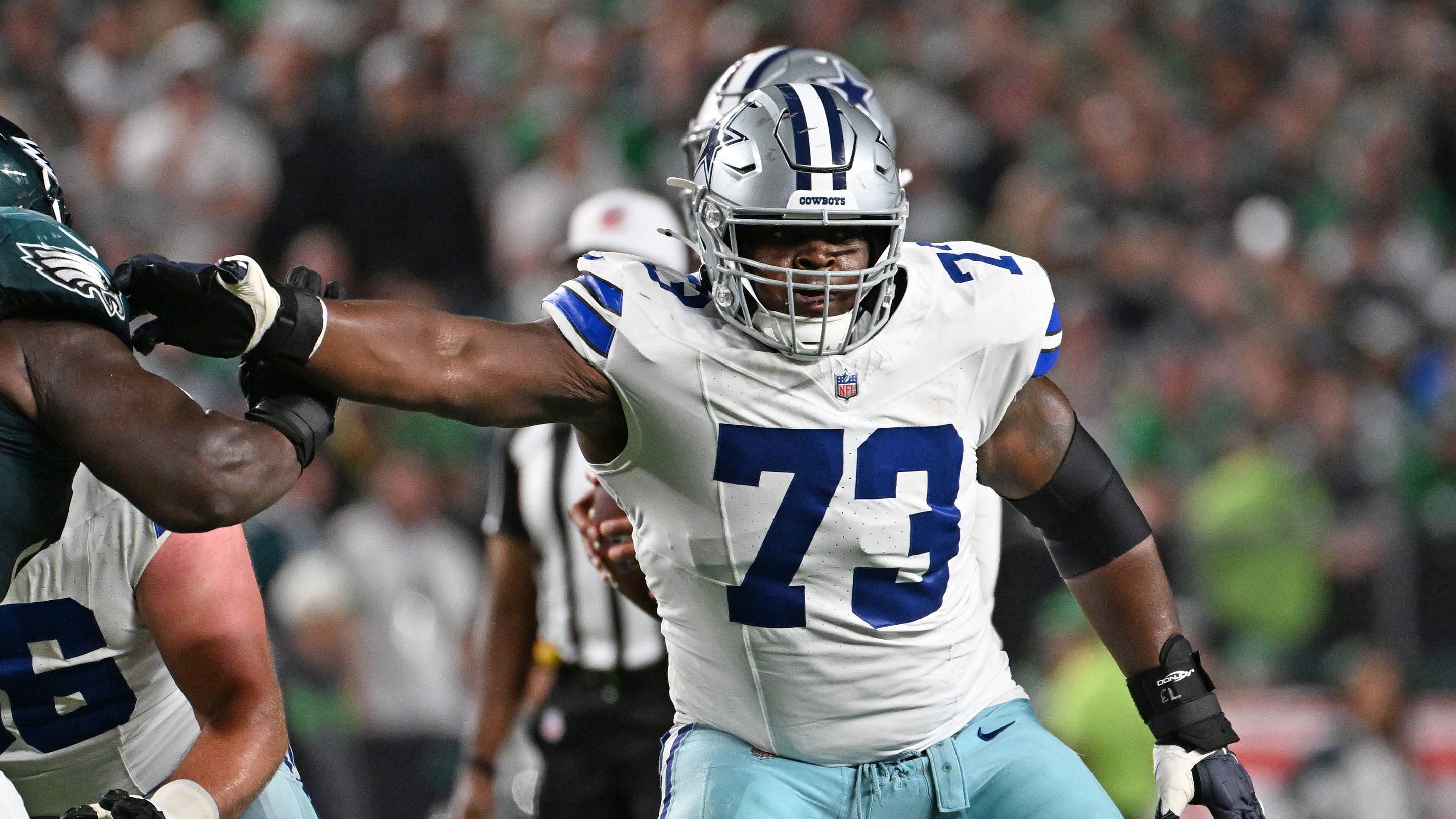 Cowboys Leaving Door Open For Offensive Line Shake-Up at Training Camp