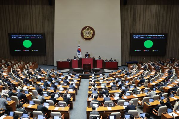 Parliament Approves Special Counsel Investigation into Election Ballot Shortage