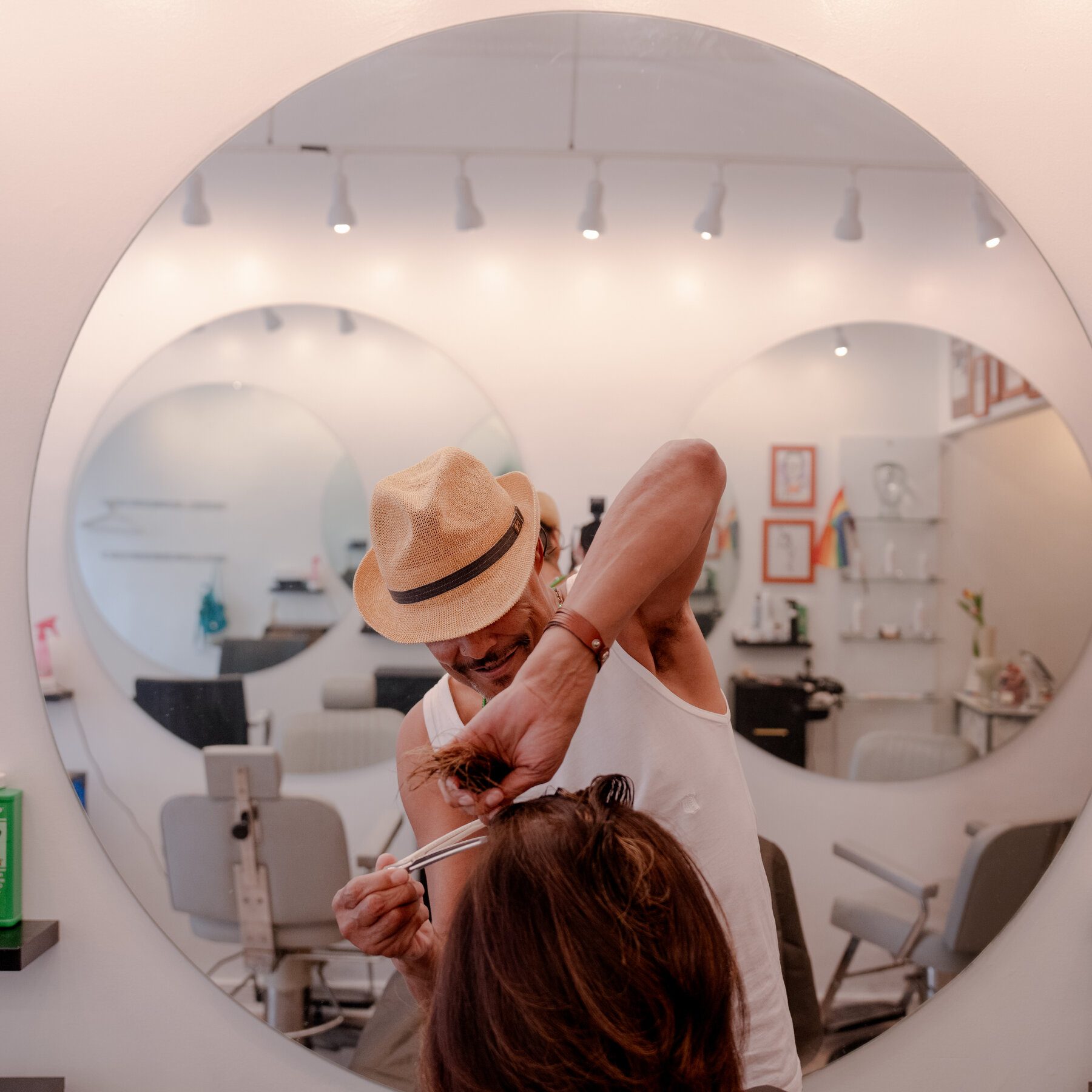 A New York Hair Salon, Happily Stuck in 1986