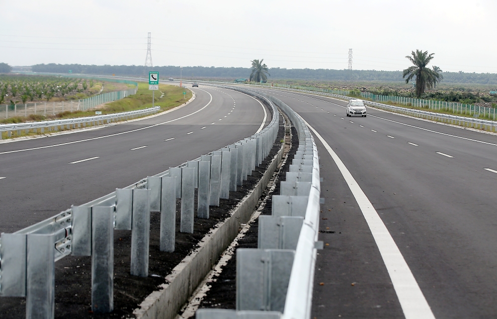 MCMC, LLM sign MoU to boost highway communications infrastructure