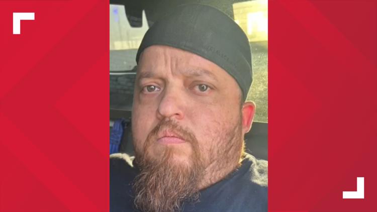 Bexar County man arrested after allegedly trying to meet 14-year-old girls online