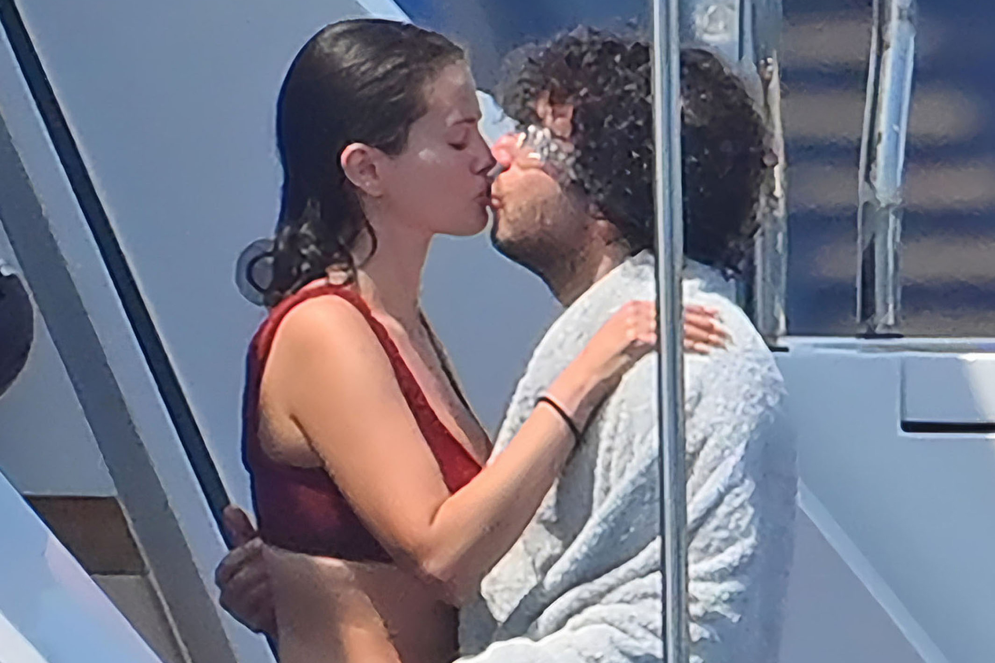 Selena Gomez and Benny Blanco share a kiss on a yacht in France and more star snaps