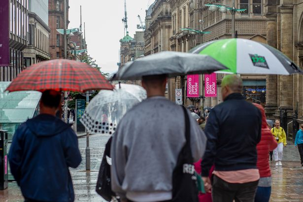 Met Office names areas facing heavy rain on Friday – downpours in 22 counties