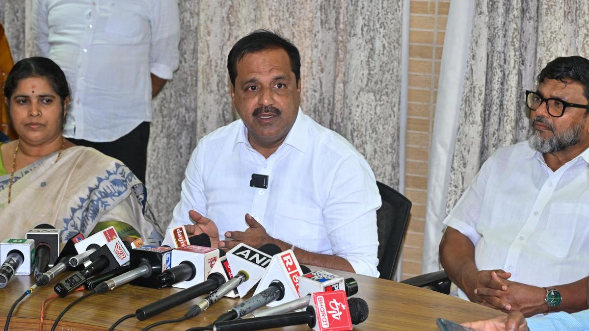 Udupi MLA has no credentials to speak about Rahul Gandhi, says U.T. Khader