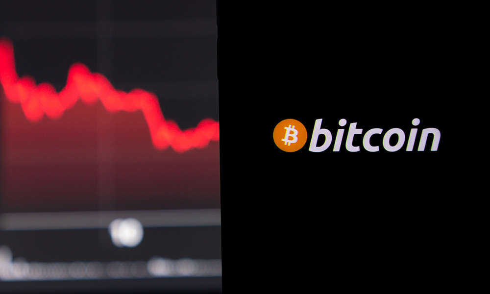 Peter Schiff Warns Bitcoin Faces Bigger Selloff Beyond Tech Rout