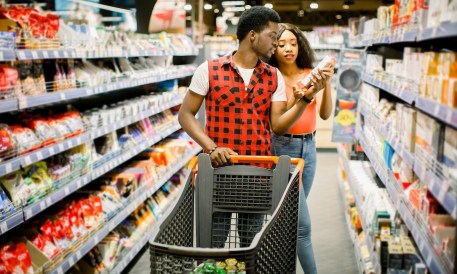 Consumer Spending Outpaces War Headwinds to Fuel 1.5% GDP Growth