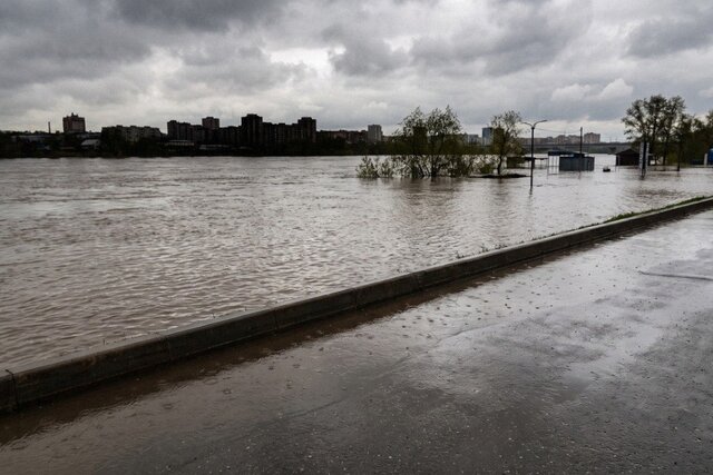 ‘It reeks, pardon me, of shit’: A Siberian city spent two weeks with sewage-smelling tap water while officials insisted that it was safe