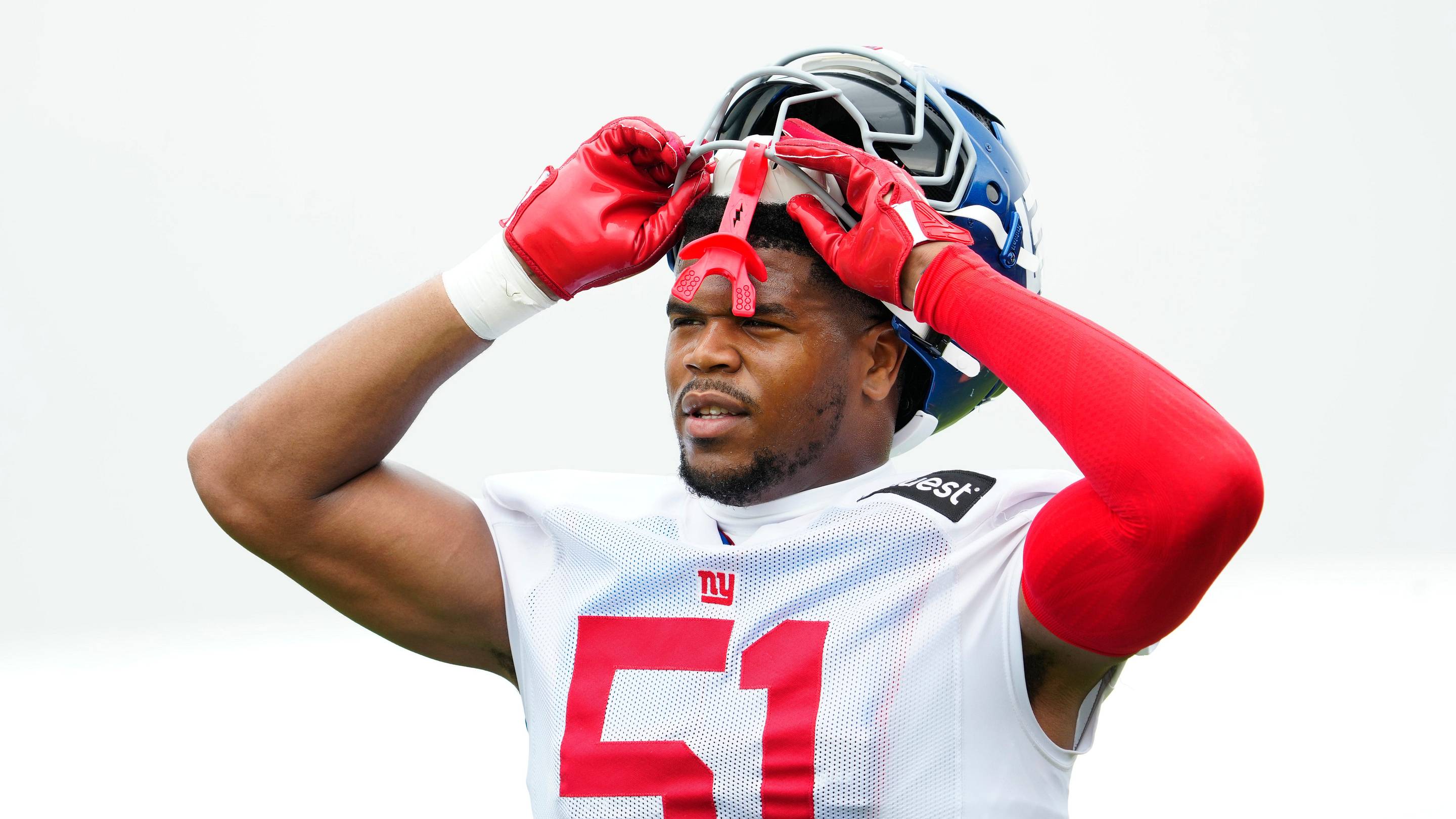 Brian Burns Predicts Breakout Season for Giants' Abdul Carter