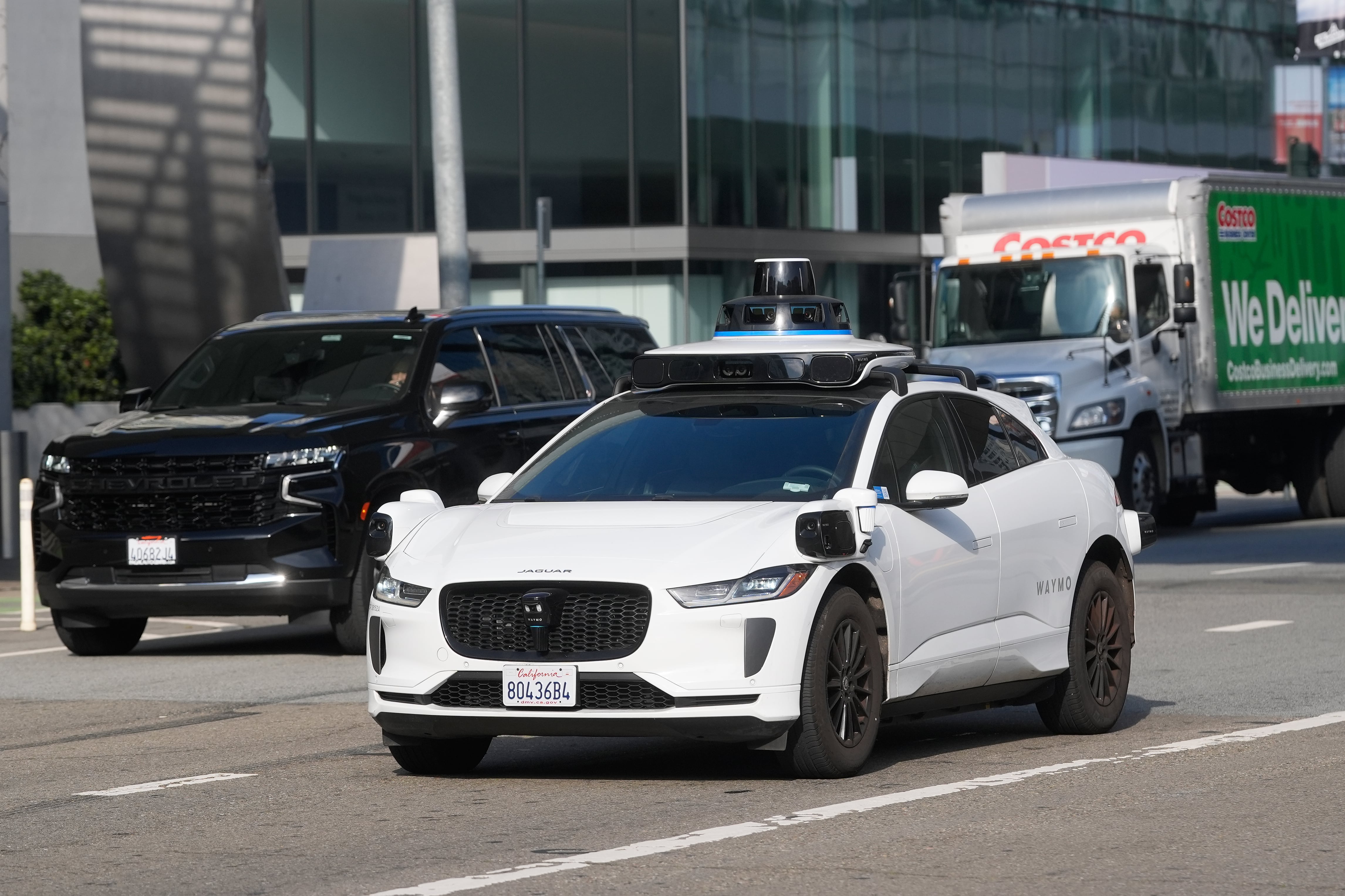 Portland moves to regulate robotaxis