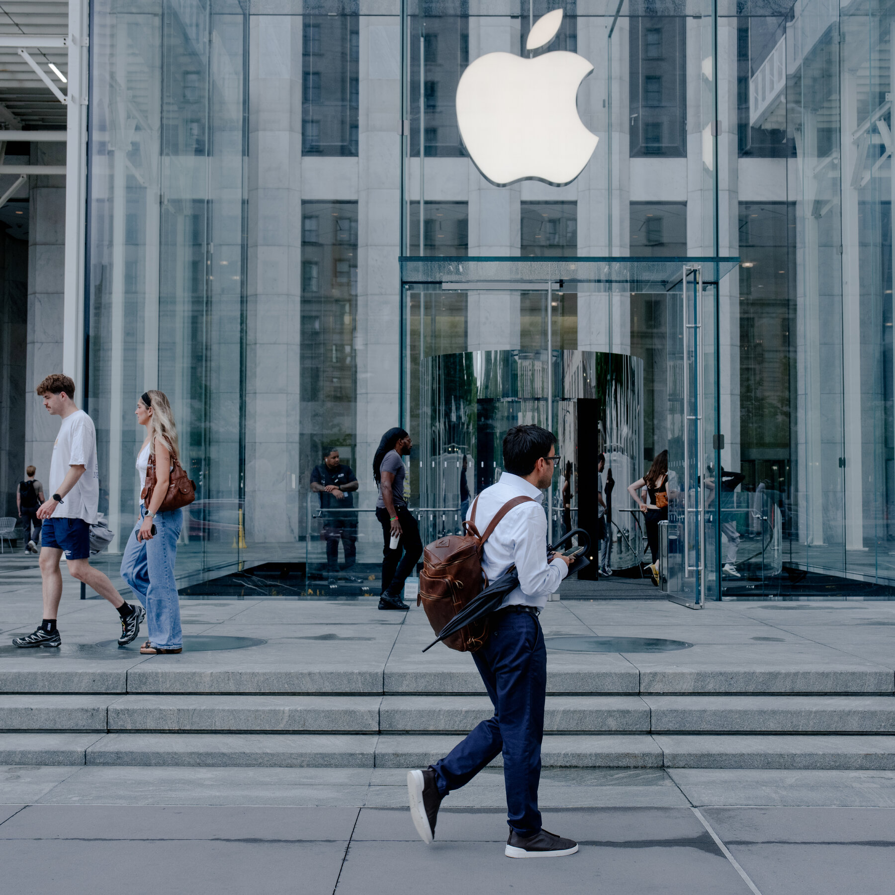 Apple’s Profit Increases 27 Percent, Topping Wall Street Expectations