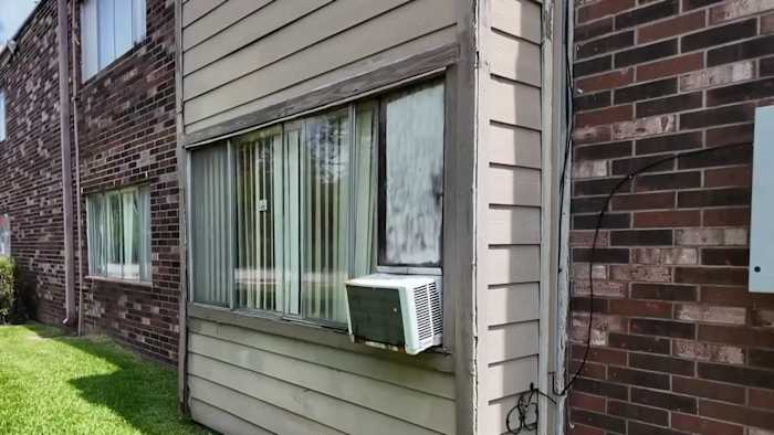 Houston renters say broken air conditioners leave them struggling through dangerous summer heat