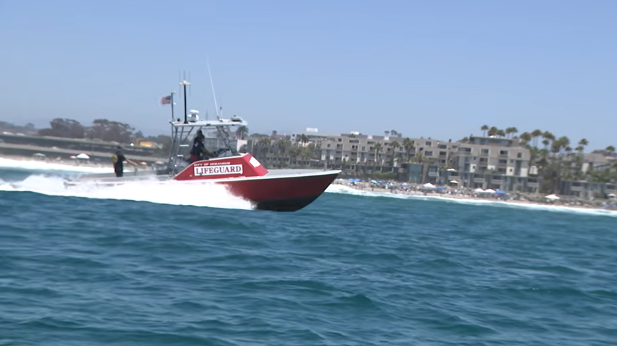 Oceanside lifeguard rescues quadruple amid high surf and strong rip currents