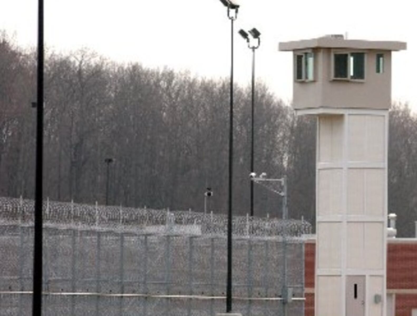 Convicted triple murderer dies of apparent suicide at U.P. prison, state says