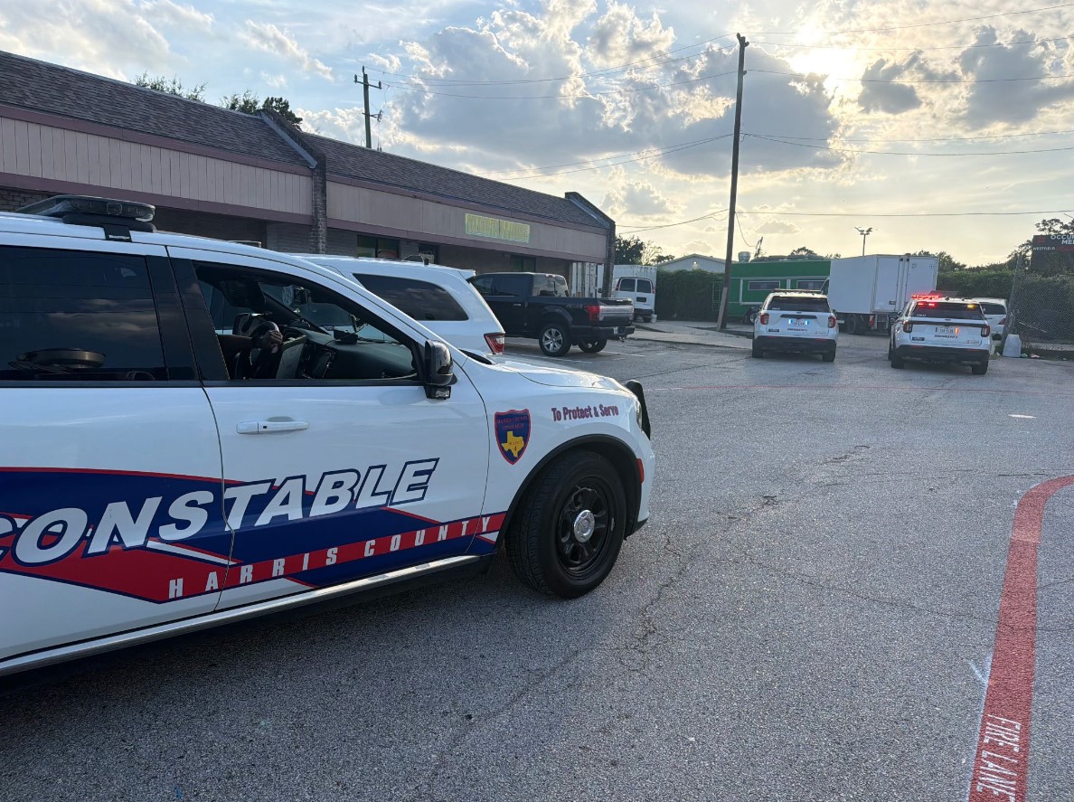 Harris County: Body found behind business on FM 1960