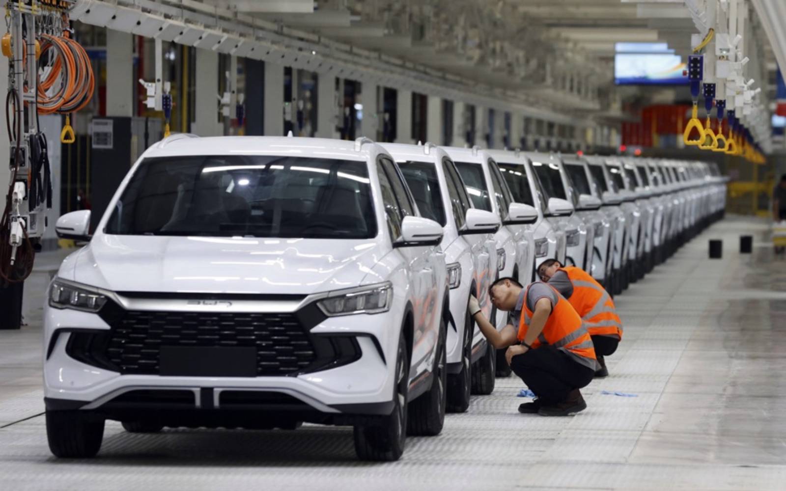 Ford CEO says Chinese automakers could enter US market in next decade