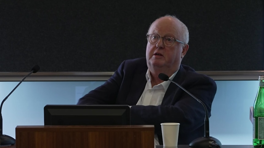 'A bit rude': Barristers bicker as gangland figures discussed at CFMEU inquiry