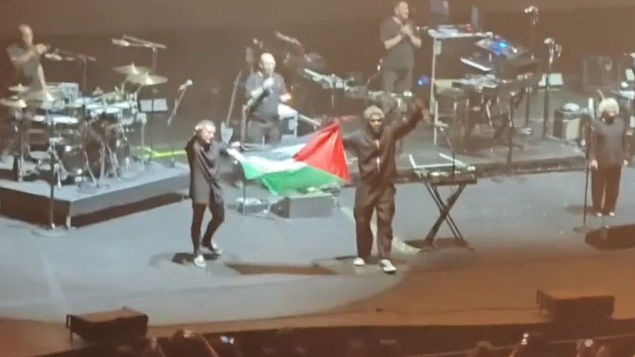 Singapore police investigate Massive Attack over Palestinian support at gig