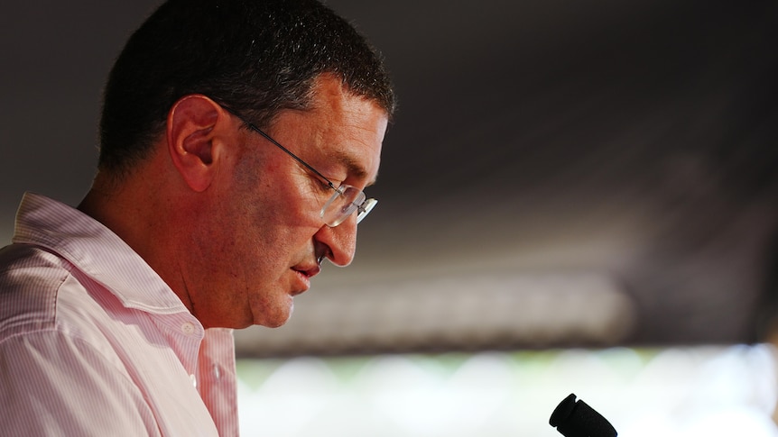Leeser says Albanese has 'lost his direction' on Indigenous affairs