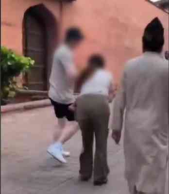 South Korean Tourist Bitten by Monkey at India’s Taj Mahal