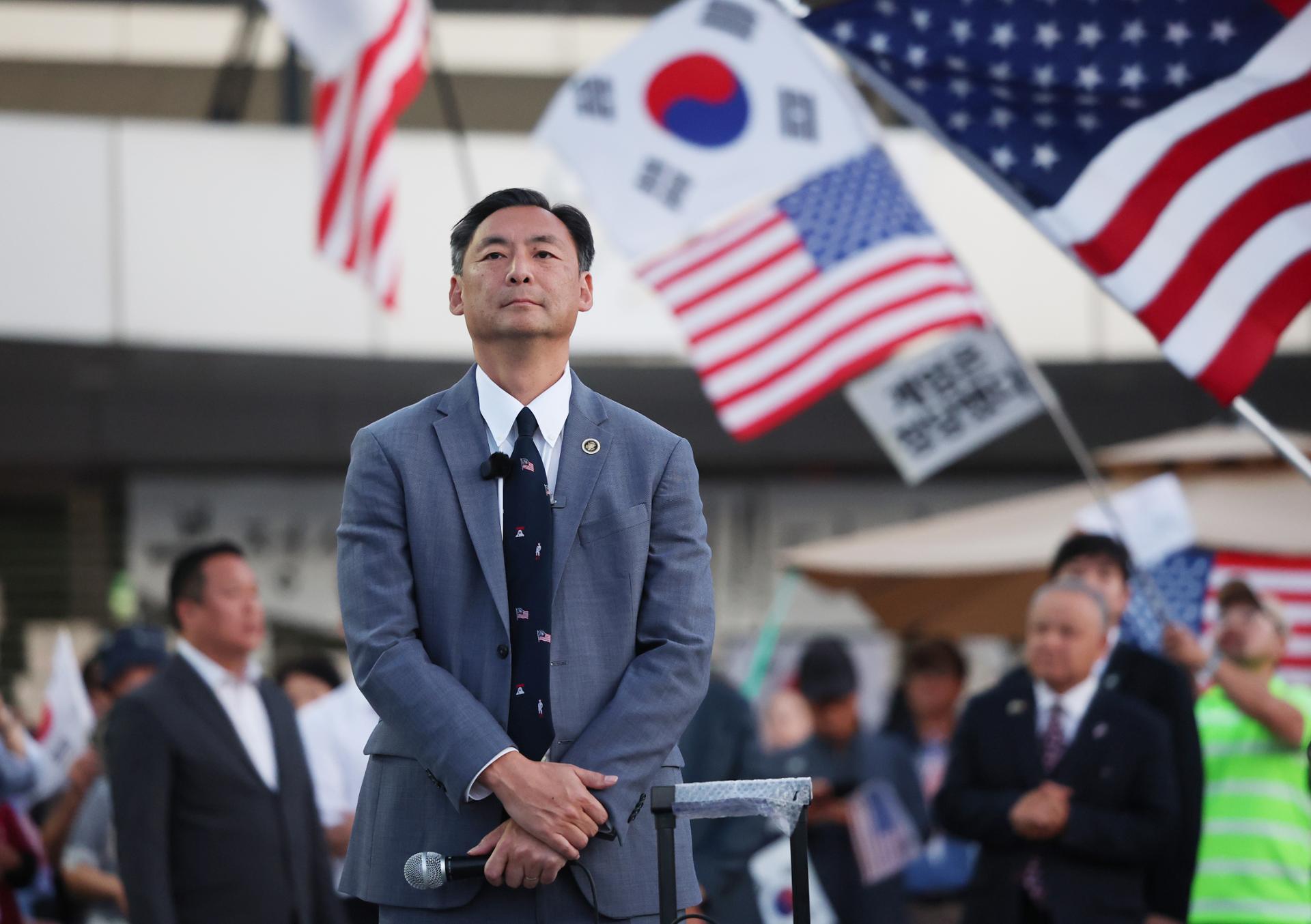 Court upholds exit ban on ex-US professor charged with defaming President Lee