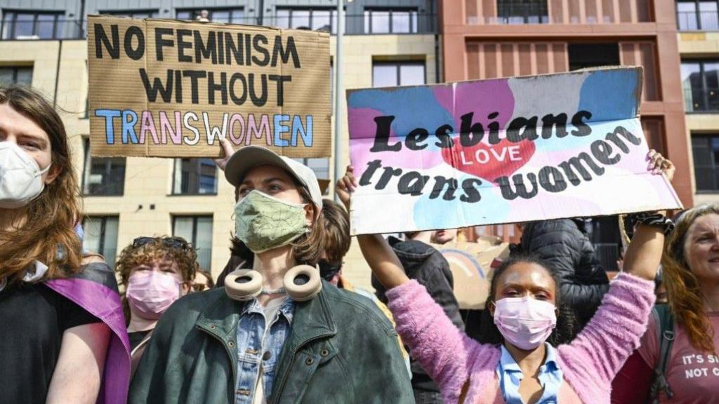 Unions to boycott Labour women's conference over trans ban