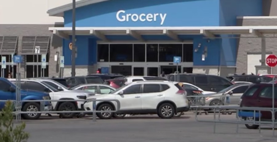 Man stabbed at north Houston Walmart, woman in custody, HPD says