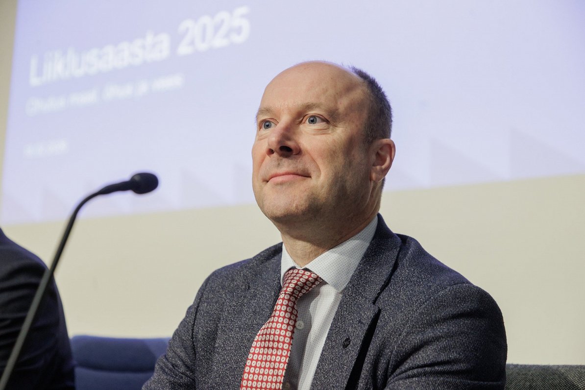 Estonia frustrated by Latvia's dithering on Rail Baltica