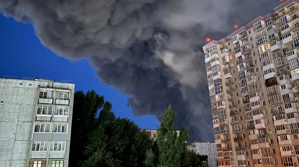 Zelenskyy confirms strikes on Russian targets in Sarapul, Kazan and Volgograd – video