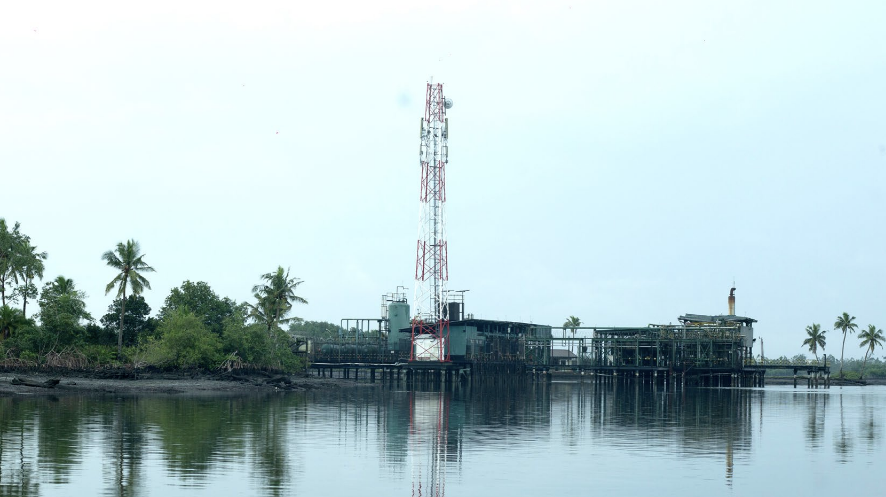 Internal documents reveal Shell decision to keep polluted Niger Delta pipeline open despite staff warnings