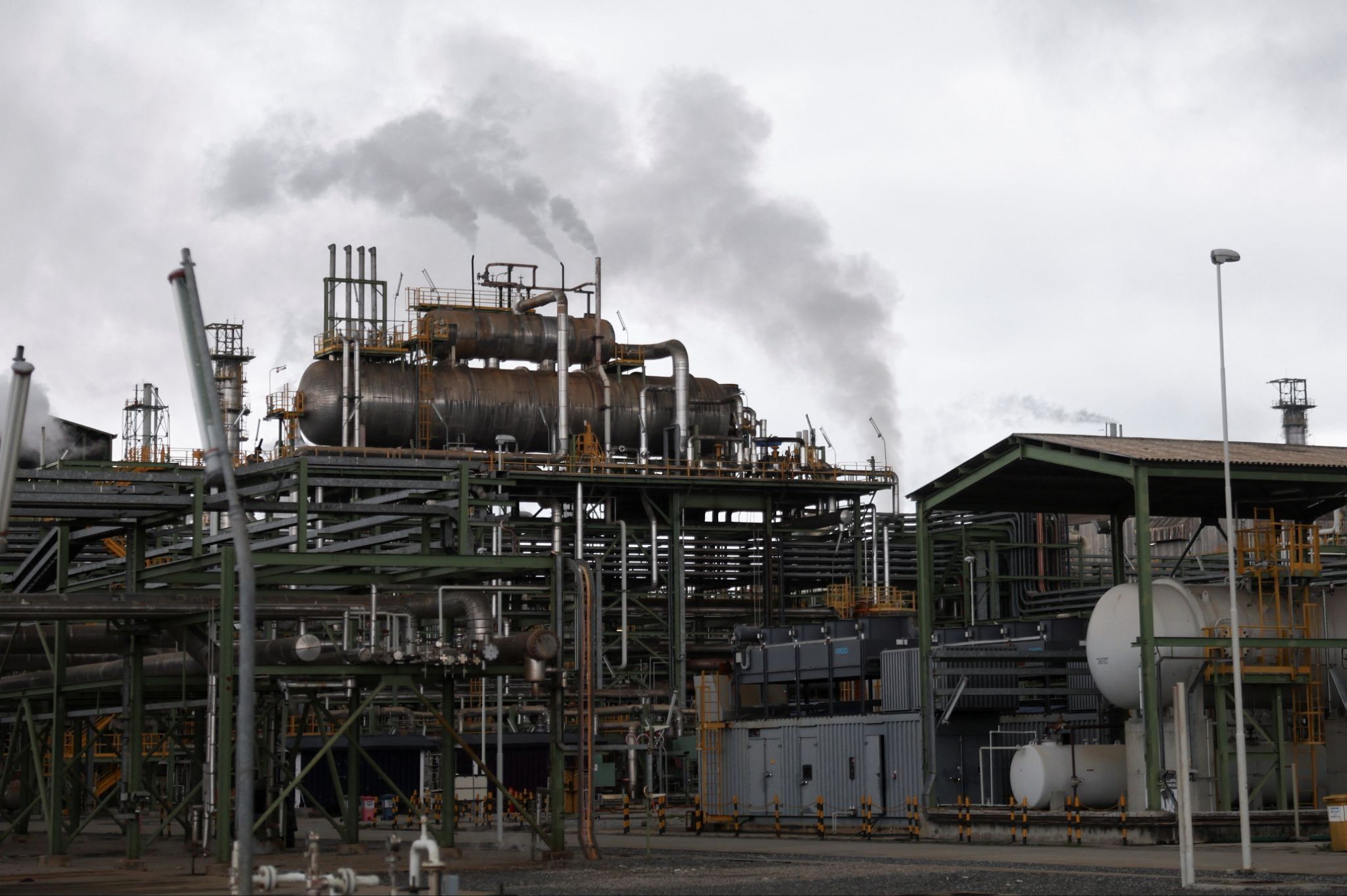 Energy retailers urge Nigeria to build fuel reserves amid fuel crisis