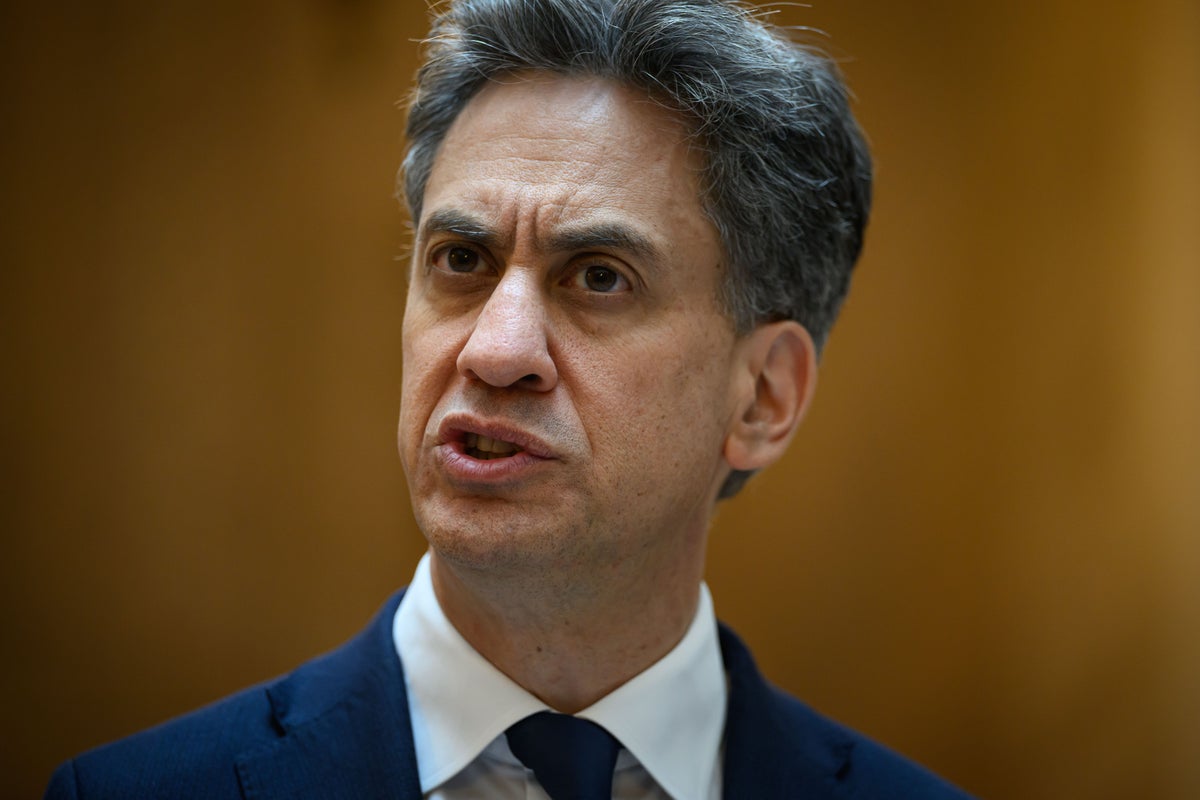 Ed Miliband heaps praise on ‘tireless efforts’ of US after Hamas pledges to disarm