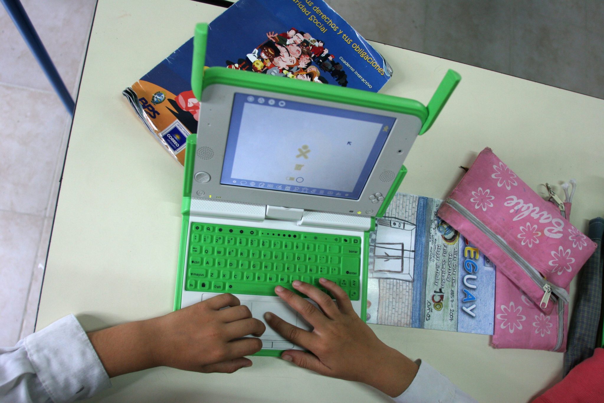 The post-pandemic classroom is quietly ditching the laptop-for-every-kid model